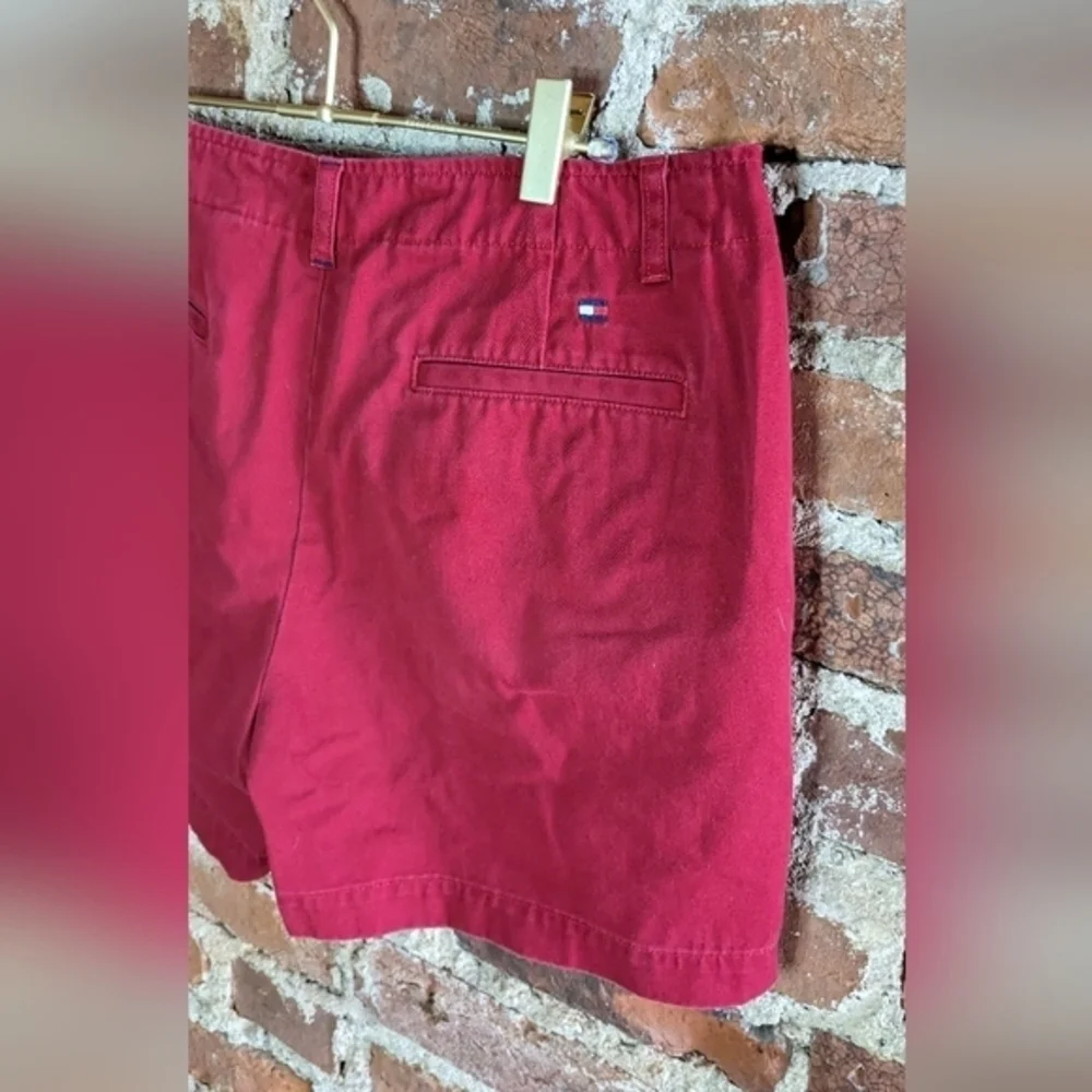 Tommy Hilfiger Women's Size 12 Red Shorts‎ w/ 4